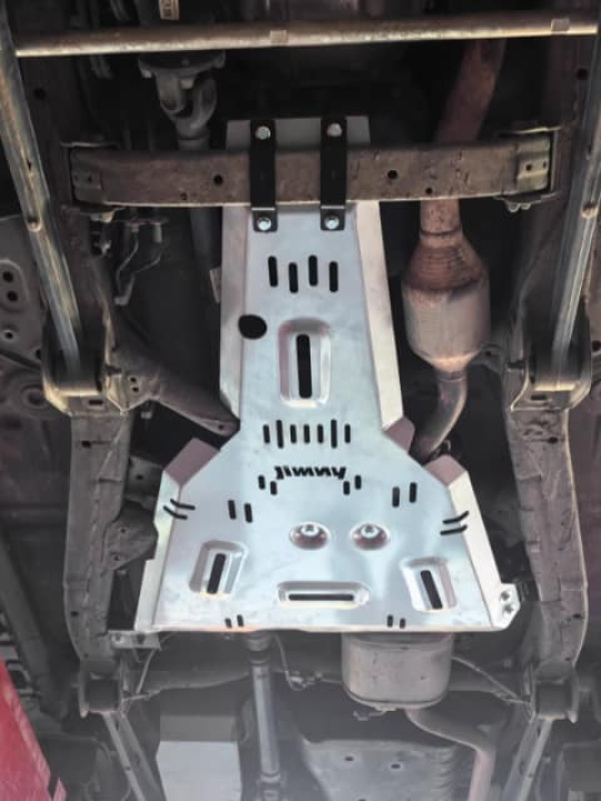 Giáp gầm nguyên khối Suzuki Jimny